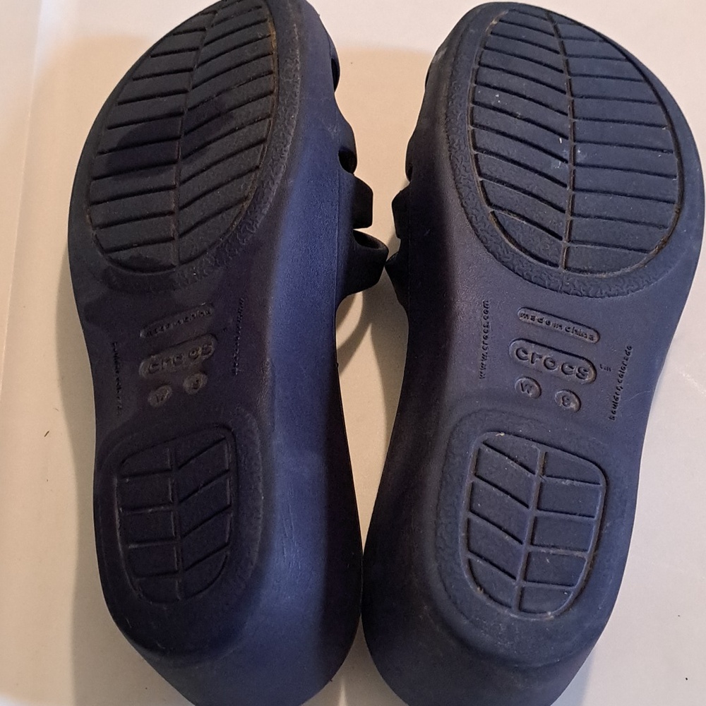 Crocs Rhonda Wedge Sandals Navy Blue Strappy Slide Women's Sz 8/9 - Picture 4 of 8